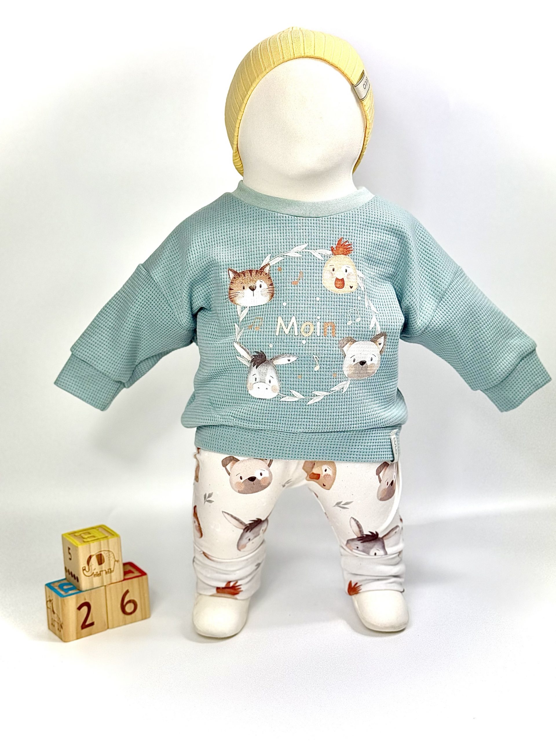 Mitwachshose Köpfe Design 2025 – Bild 2